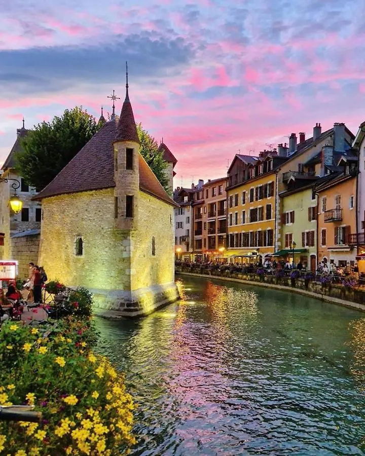 L'Echappee Du 36 - 4 Chambres Dans Le Triangle D'Or A 100M Du Lac, Parking Gratuit Annecy Apartment