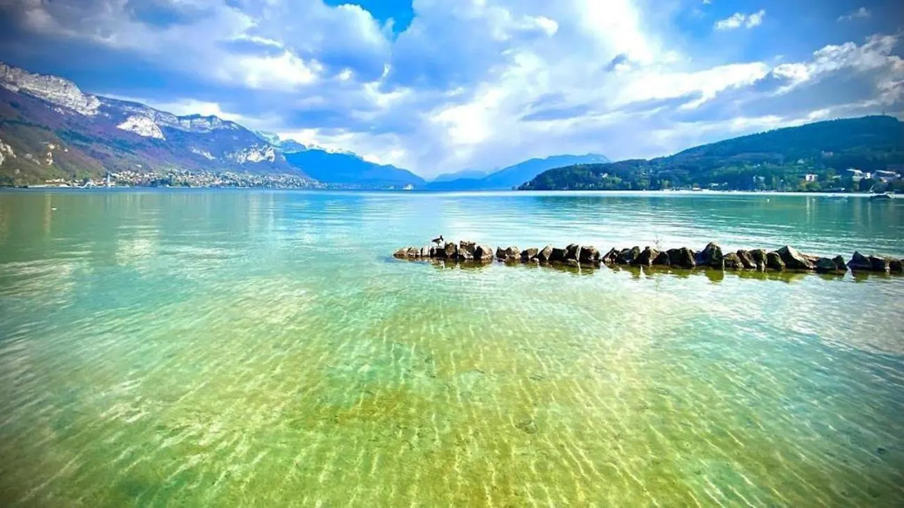 L'Echappee Du 36 - 4 Chambres Dans Le Triangle D'Or A 100M Du Lac, Parking Gratuit Annecy 0*,  France