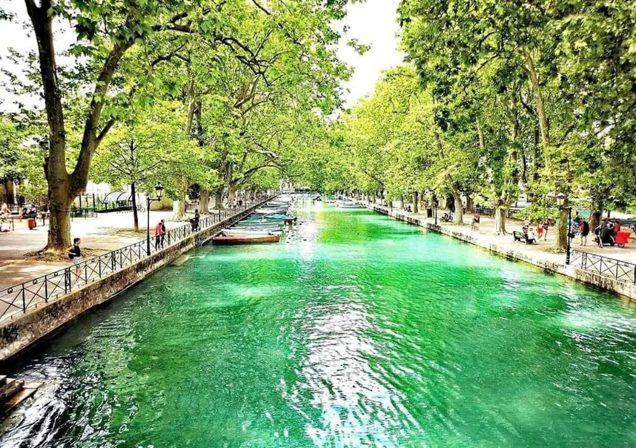 Apartment L'Echappee Du 36 - 4 Chambres Dans Le Triangle D'Or A 100M Du Lac, Parking Gratuit Annecy